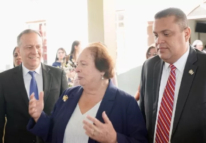 La embajadora de Estados Unidos en Panamá, Mari Carmen Aponte, se reunión con las autoridades chiricanas. Foto José Vásquez