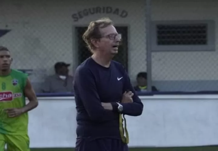 Gary Stempel, técnico del Sanfra. Foto:  Foto: @sanfrafc_pa