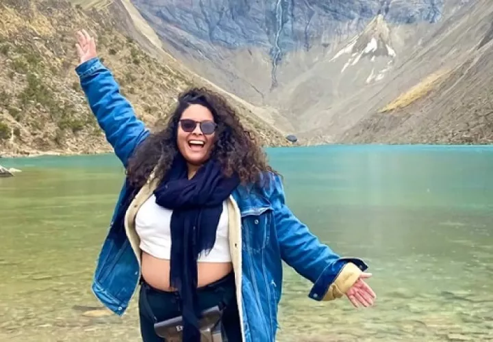 Laisy Montenegro en la Laguna Humantay, Perú. Foto: Cortesía