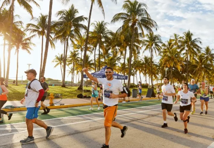 No binarios en la maratón de Miami. Foto: EFE