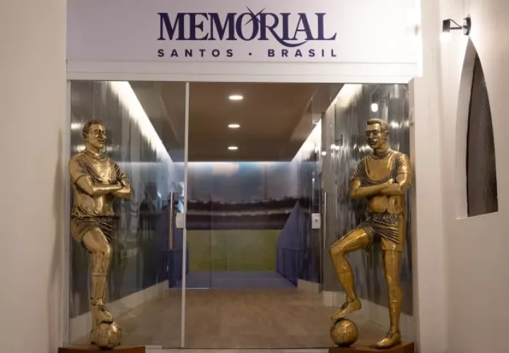 Los restos de Pelé ocupan un nicho en un mausoleo en el cementerio Memorial Necróplis Ecuménica, que en el futuro podrá ser visitado por los aficionados al fútbol. Foto:EFE