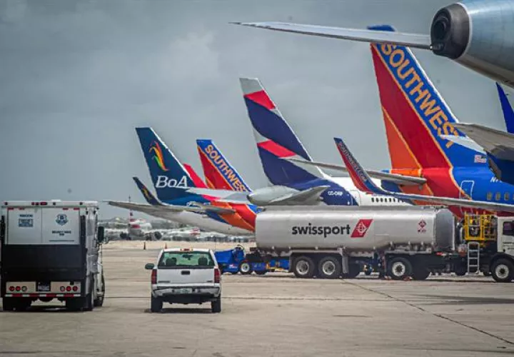 Miles de vuelos cancelados. 