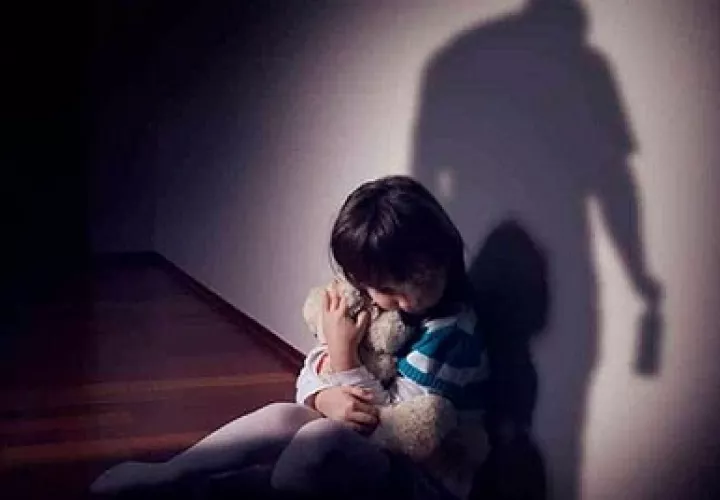 Según expertos, los casos de hijos que son explotados sexualmente por sus propios padres son más común de lo que se piensa. Archivo.