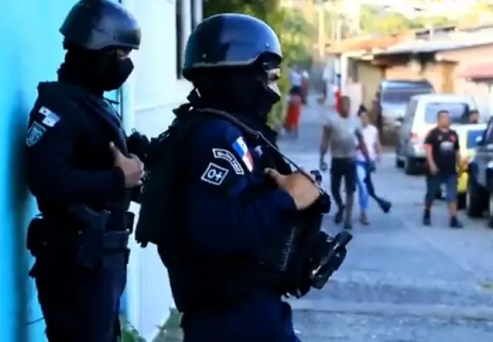 Unidades de la Policía Nacional se trasladaron al lugar del hecho. 