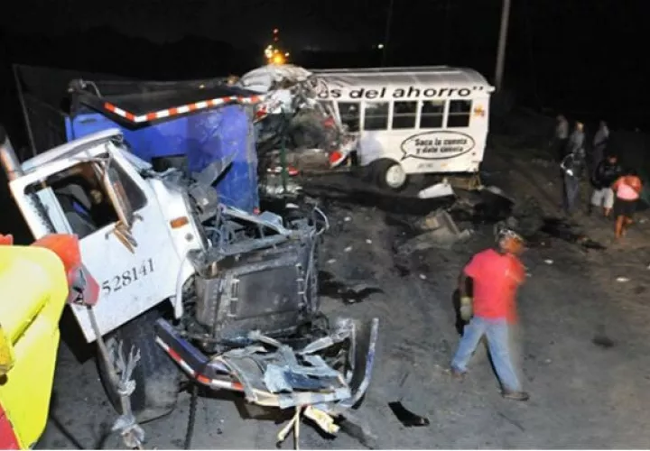 El bus de Las Garzas hacía su último recorrido al momento del accidente.