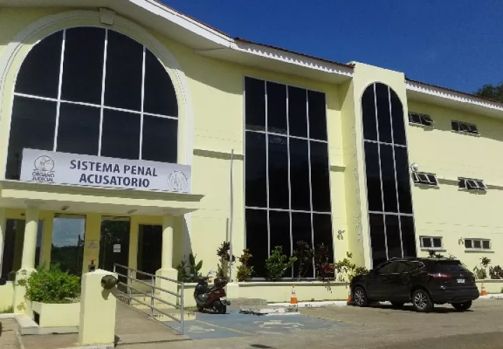 La Sección de Familia de la Fiscalía Regional de Herrera acusa a la mujer por el delito contra el orden jurídico familiar y el estado civil, en la modalidad de maltrato al menor. Foto. Thays Domínguez