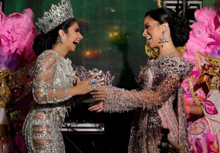 Fianeth Corro Madrid (izq.) y Alexandra Sofía Castillo de Bello (der.) de Calle Arriba de Las Tablas. Foto: Instagram / @oscarbarahonag