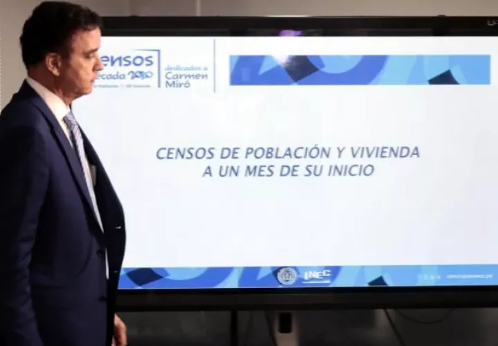 El Contralor General, Gerardo Solís, fue el encargado de anunciar los primeros resultados.  Foto: Víctor Arosemena