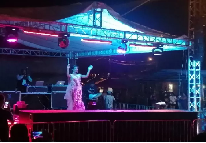 Luego de las explicaciones se presentó a la reina del Carnaval Innovación Chame 2023 Yabielis Mileika. Foto. Cortesía
