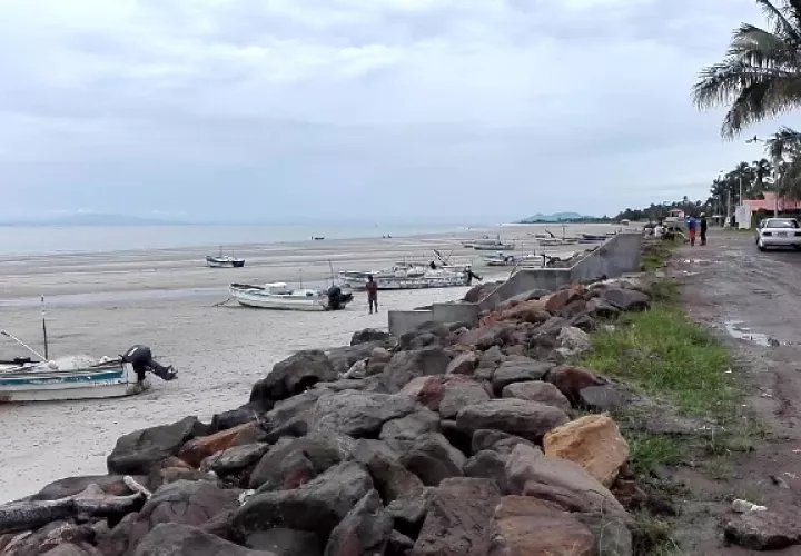 Miembros del Senan, pescadores y otras entidades buscan a estas dos personas. Foto. Eric Montenegro