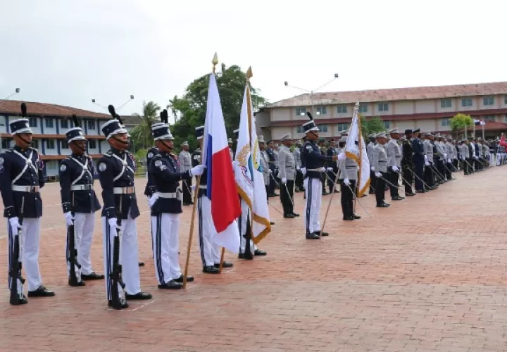 La ceremonia se llevó a cabo en la Escuela de Oficiales de Policía Dr. Justo Arosemena, ubicada en el Residencial Davis, área revertida de la provincia de Colón. Foto. Policía Nacional
