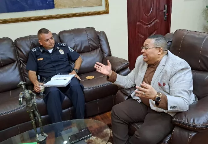 Para Colón se dispondrá de 300 a 400 agentes del orden público, quienes tendrán el trabajo de custodiar estas áreas donde habrá actividades con comparsas. Foto. Diomedes Sánchez