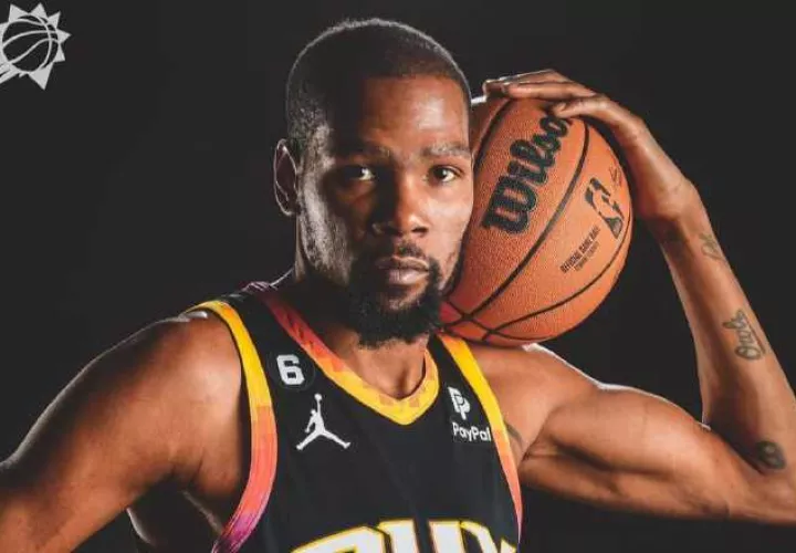 Kevin Durant de los Suns. Foto: Twitter