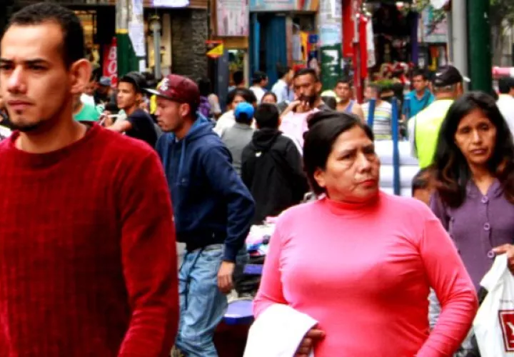  la tasa de informalidad regional sigue siendo muy elevada, casi en un 50%, señala la OIT. Foto: Cortesía