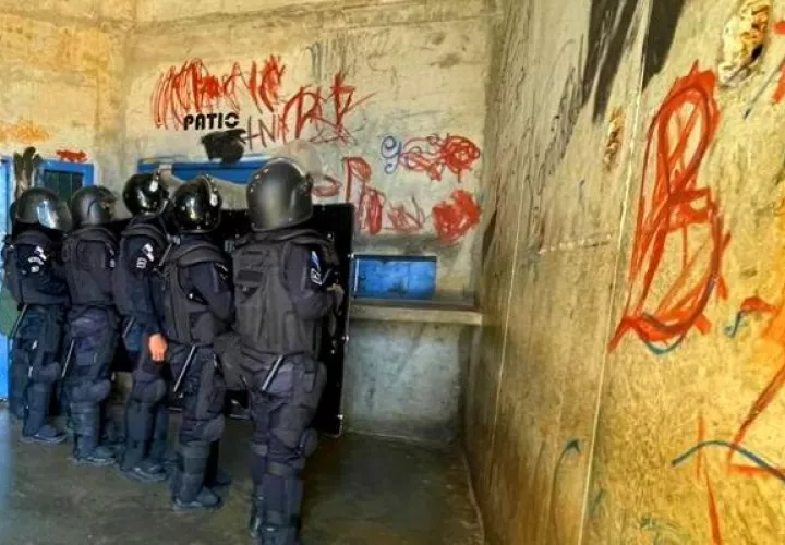 Tras el desarrollo de la Operación Armagedón VI, unidades de la Policía Nacional incautan tres armas de fuego. Foto: Policía Nacional