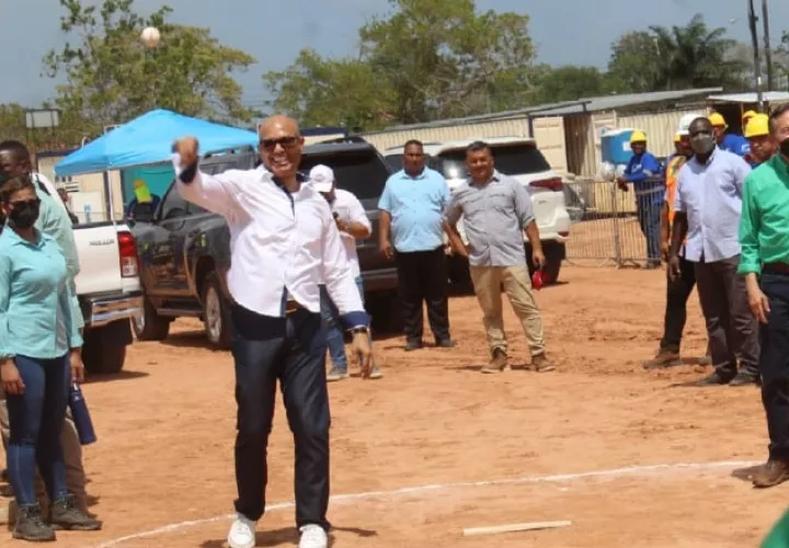  Mariano Rivera realiza lanzamientos.  Foto: Eric Montenegro