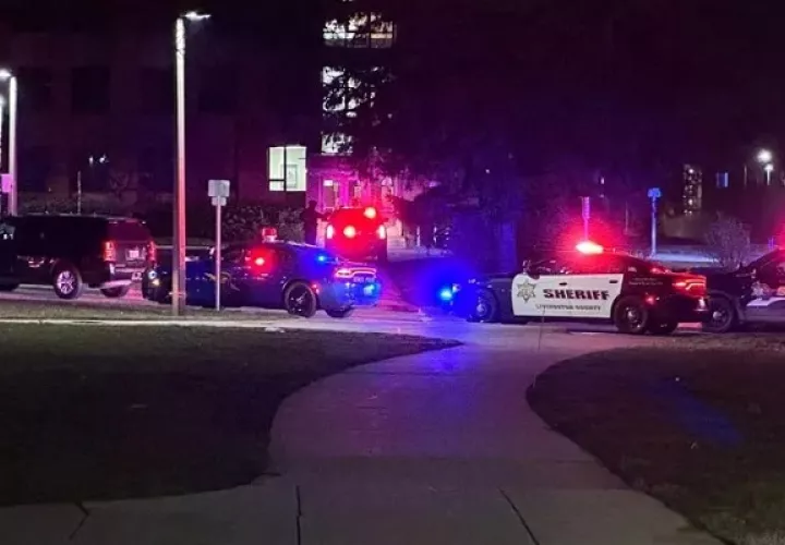 La policía halló al menos tres muertos y cinco heridos en dos edificios distintos del campus.
