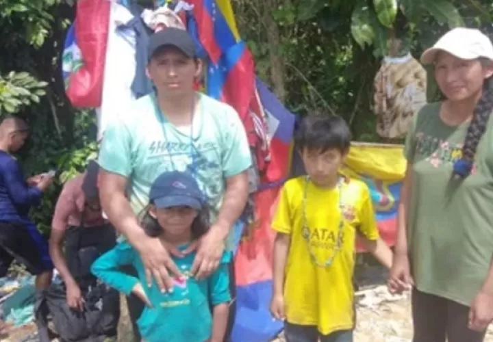 Familiares de José Pérez, fallecidos en el accidente de Gualaca. Foto: Telemundo