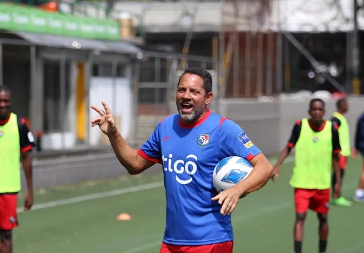 Mike Stump, técnico de la Sub-17 de Panamá. Foto: Fepafut