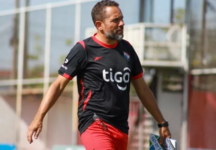 Mike Stump, técnico de la Sub-17. Foto: Fepafut