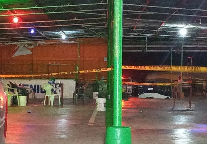 En el local hubo una pelea y luego se escucharon disparos. Foto. Eric Montenegro
