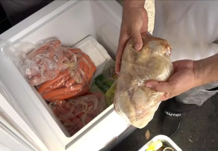 Encontraron carne y embutidos en descomposición. Foto: Minsa