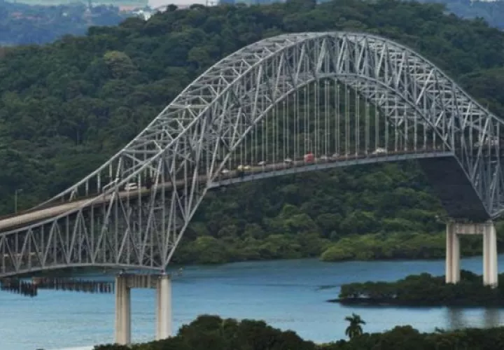 Importantes inversiones millonarias se le realizaron al puente de Las Américas en las últimas décadas. Foto: Archivo