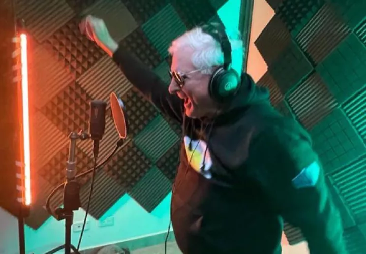 Ricardo Martinelli en el estudio de grabación. Foto: Instagram / @ricardomartinelli99