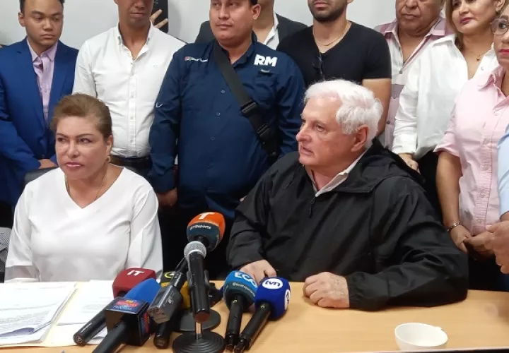 Ricardo Martinelli formalizó sus aspiraciones presidenciales este lunes. Foto: Víctor Arosemena