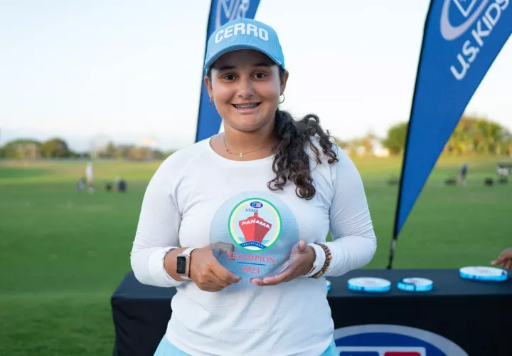 sara-golf-panama.jpg