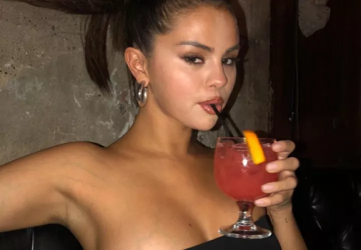Fotografía que eliminó Selena Gómez y que volvió a publicar. Foto: Instagram / @selenagomez