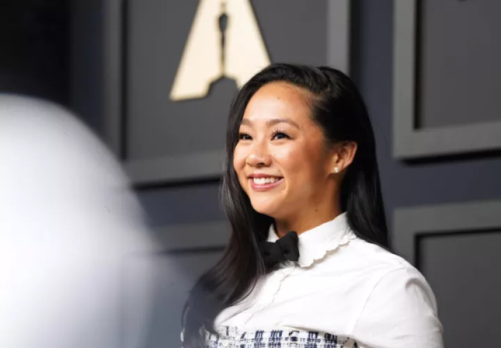 Stephanie Hsu interpreta el tema 'This Is A Life' junto a David Byrne. Foto: EFE