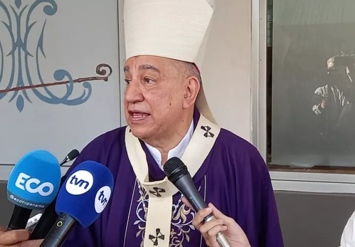 Monseñor José Domingo Ulloa recordó que el Miércoles de Ceniza es el inicio de un itinerario de conversión. Foto: Víctor Arosemena