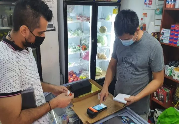 El vale digital es una ayuda para los panameños afectados por la pandemia. Foto. Cortesía