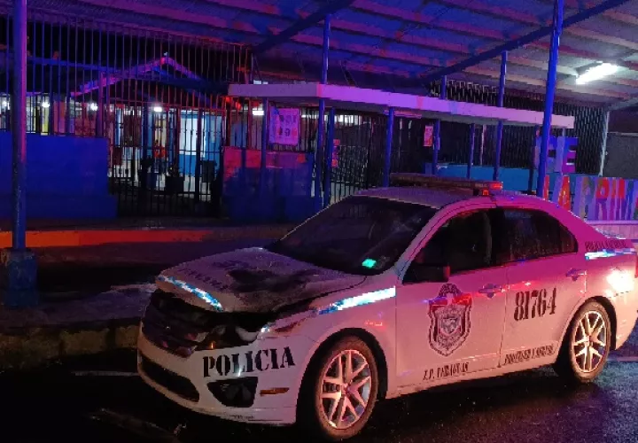 Investigan lo que provocó que el autopatrulla se incendiara. Foto. Melquiades Vásquez