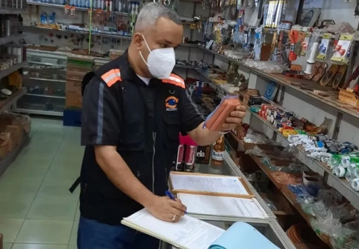 La Acodeco recomienda a los consumidores dedicar tiempo a la lectura de las etiquetas. Foto: Acodeco