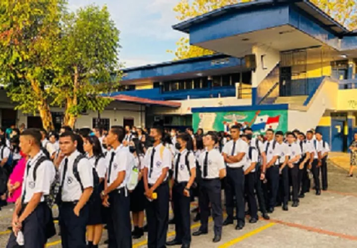 En la provincia iniciaron clases 112 mil estudiantes y no se descarta que el número de estudiante aumente. Foto: José Vásquez