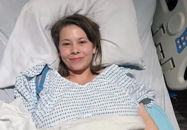 Bindi Irwin luego de la cirugía. Foto: Instagram / @bindisueirwin