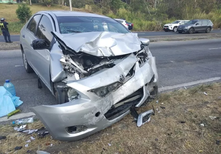 Este es el segundo accidente de tránsito que se registra en el mismo sector, en menos de 12 horas. Foto. Eric Montenegro