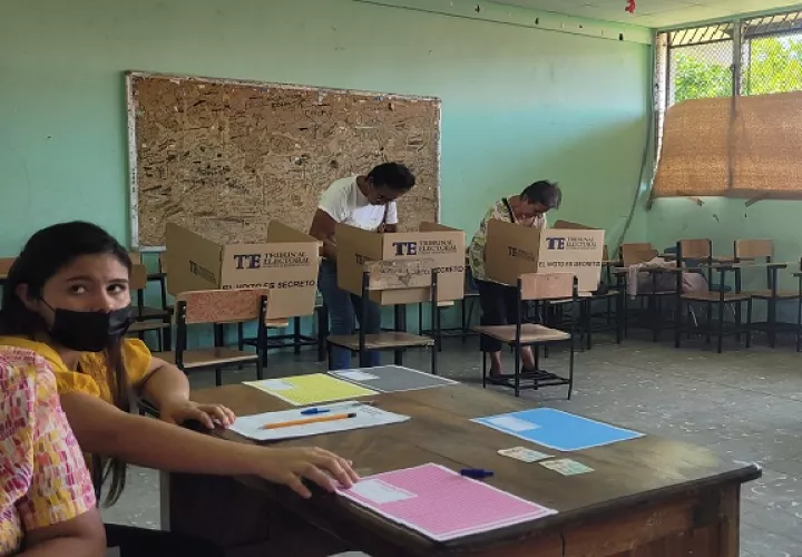 En David, la asistencia a los centros de votación fue baja. Foto, Mayra Madrid