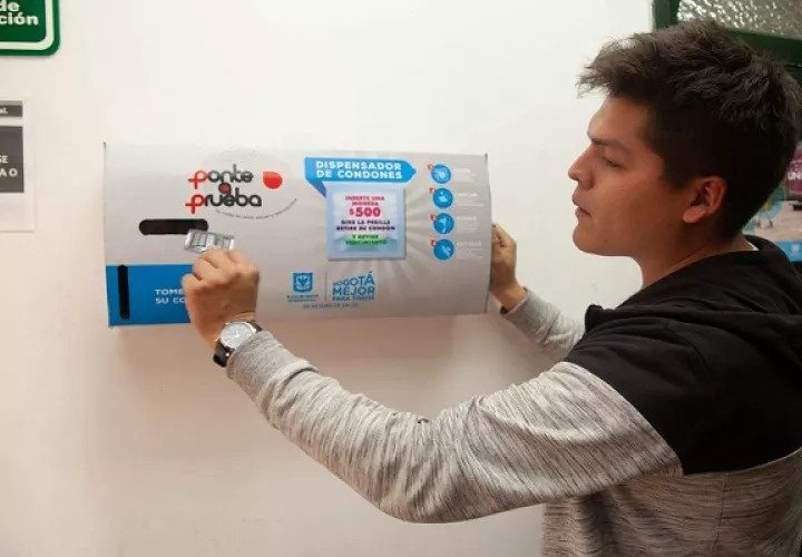 Los dispensadores de condones tendrán una capacidad máxima de 30 unidades. Foto: Cortesía
