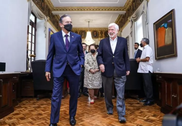 Dodd, quien también visitará Honduras, se reunirá con líderes de la banca y financieros regionales, así como con funcionarios panameños.