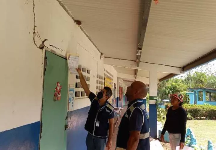 Personal de la Defensoría del Pueblo inspeccionó en febrero 258 escuelas en el país, hallando deficiencias a nivel de servicios públicos. Foto: Cortesía