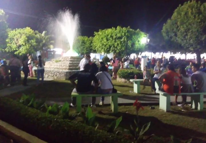 Hay un interés marcado por la juventud en participar de las actividades bailables. Foto. José Vásquez