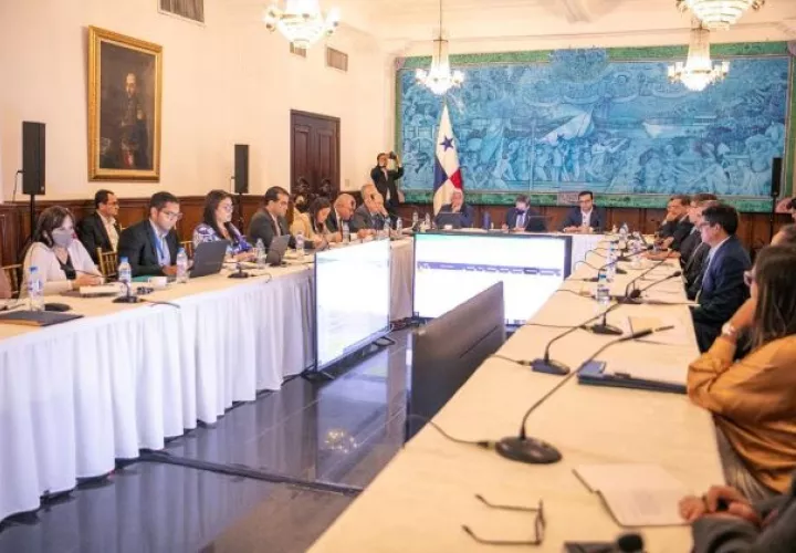 El titular del MOP, Rafael Sabonge señaló que la entidad tiene en su presupuesto más de 100 proyectos prioritarios, de los cuales 24 se van a entregar este año.