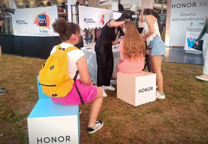 honor_macrofest2_pa02.jpg