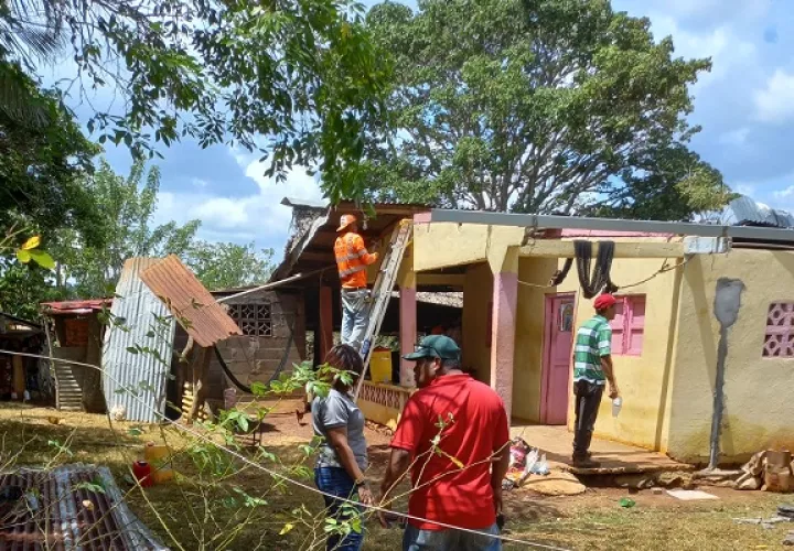 Algunas familias fueron reubicadas en casa de parientes mientras se efectúan las reparaciones de sus hogares. Foto. Eric Montenegro
