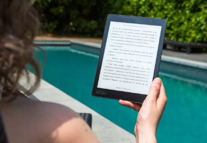 La pantalla del móvil quizás no es la mejor para leer libros, pero este es un salvavidas.