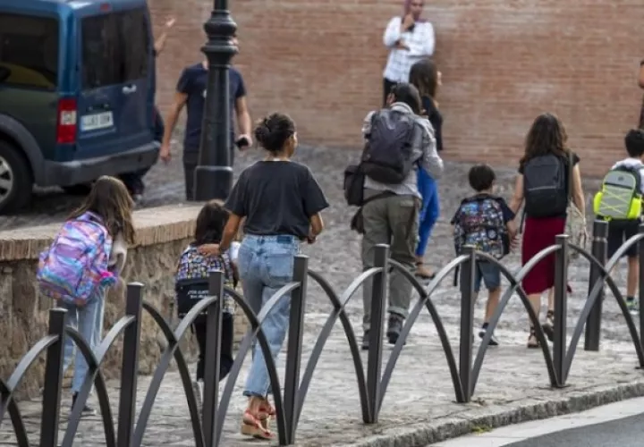 Los países con más niños pobres son Rumanía y España. Foto: EFE