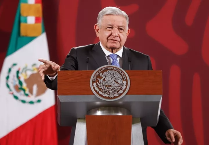 Manuel López Obrador remarcó que las autoridades "destruyen laboratorios" de forma constante. Foto: EFE